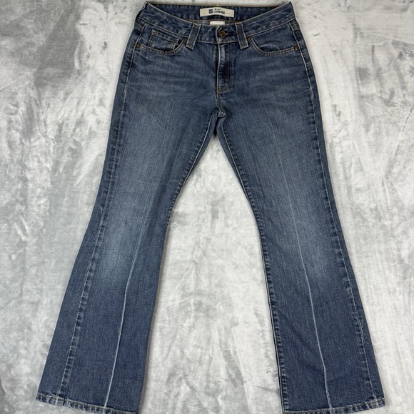 Women's Size 6 GAP Curvy Low Rise Bootcut Medium Wash Blue Denim Jeans - Picture 1 of 10